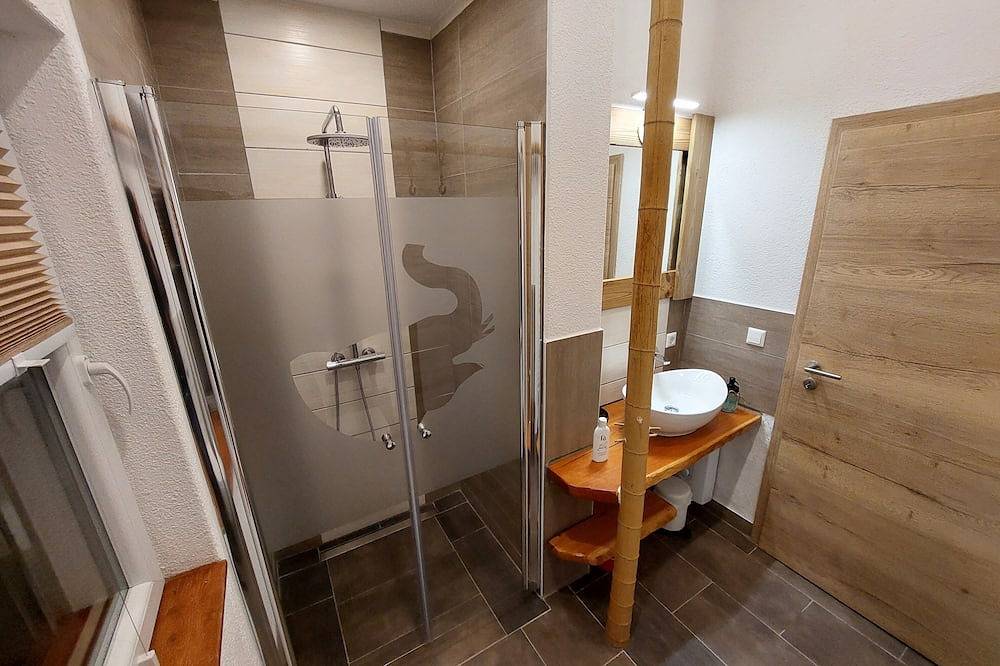Gemütliches neu gebautes Ferienhaus im Herzen des Erzgebirges \"Haus Ost\" in Pockau-Lengefeld, Erzgebirge