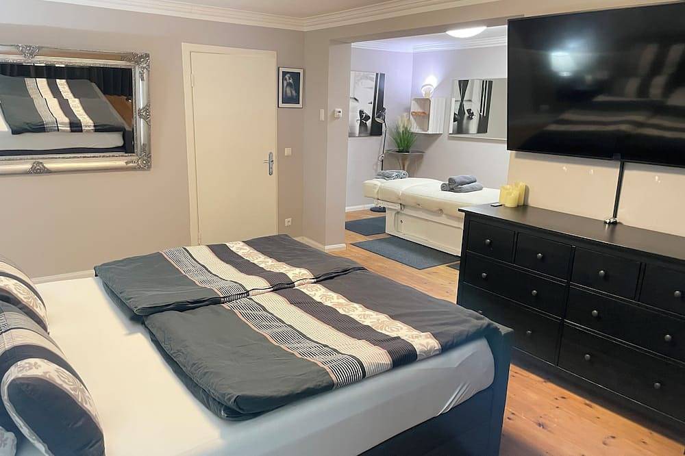 Apartamento entero, Whirlpool Studio Pretty - Large whirlpool in the living room in Hamburg-Nord, Hamburgo