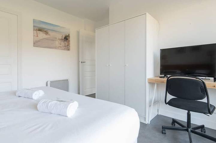 Gîte pour 4 personnes, avec terrasse ainsi que piscine et jardin à Saint-André-des-Eaux - 4