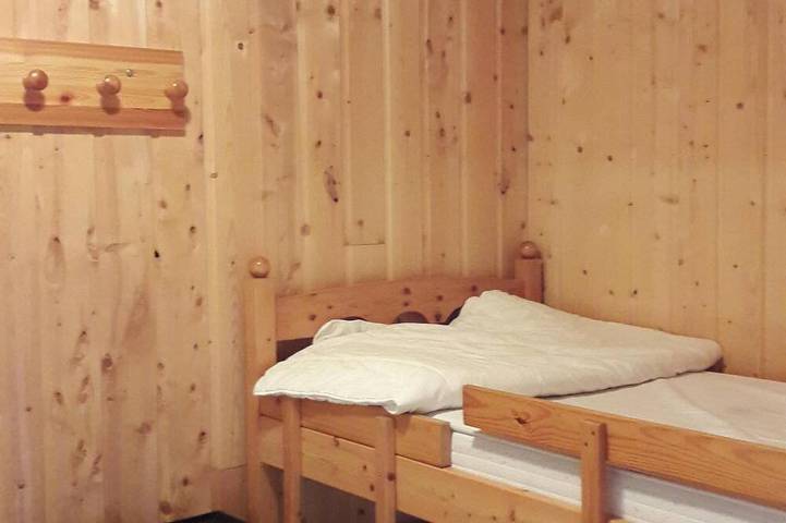 Chalet pour 6 personnes, avec jacuzzi ainsi que piscine et jardin, animaux acceptés à Saint-Jean-d'Arves - 2