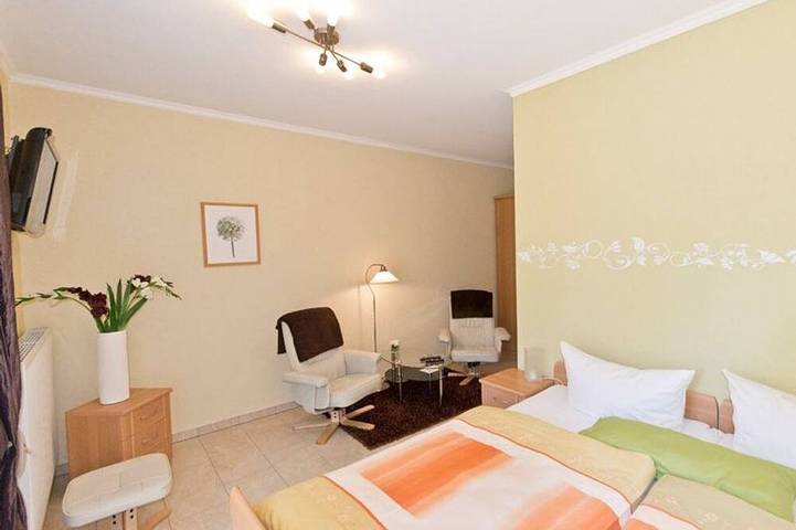 Ferienwohnung für 3 Personen, mit Garten und Terrasse sowie Sauna und Pool, mit Haustier in Märkische Heide - 3