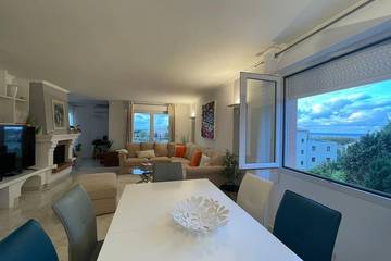 Gîte pour 8 personnes dans Plage De Napoleon L Ile Rousse