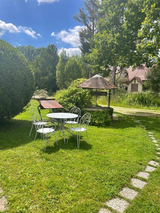 Location de vacances pour 4 personnes, avec terrasse ainsi que vue et jardin, animaux acceptés à Cernoy-en-Berry - 3