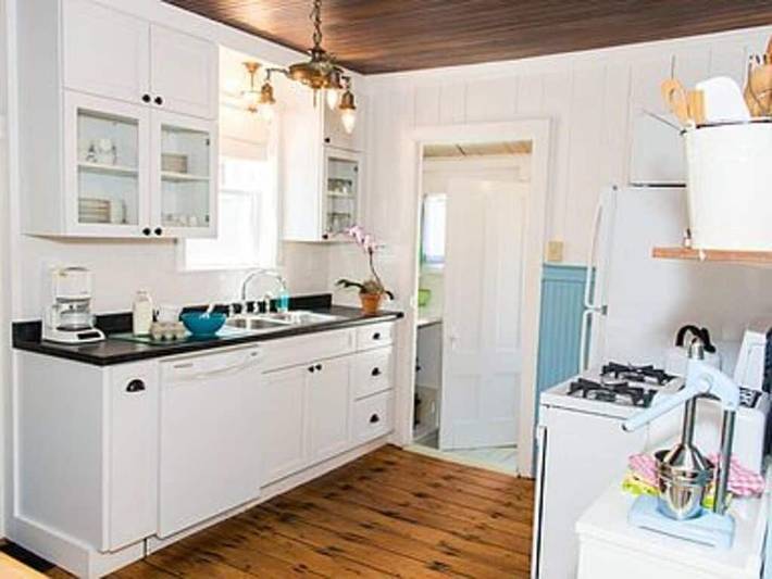 Vacation rental for 13 people, with balcony and yard in Oak Bluffs