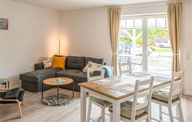 Rückzugsort am Strand mit Parkplatz und Terrasse in Süderstapel, Eider-Treene-Sorge