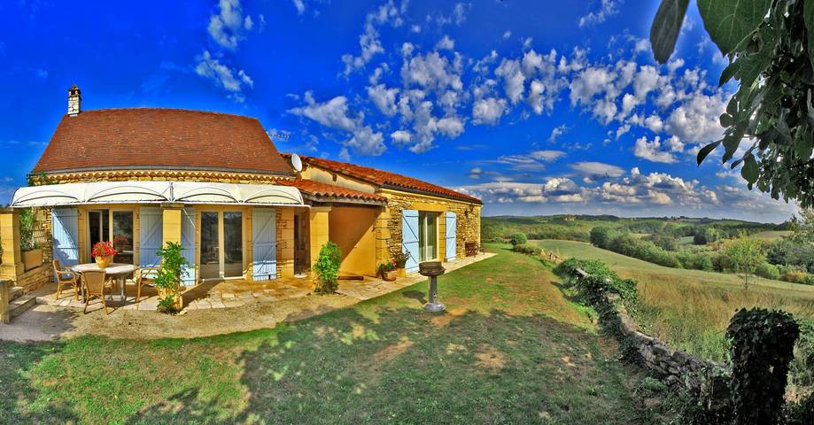 Gîte pour 5 personnes, avec piscine ainsi que terrasse et jardin, animaux acceptés