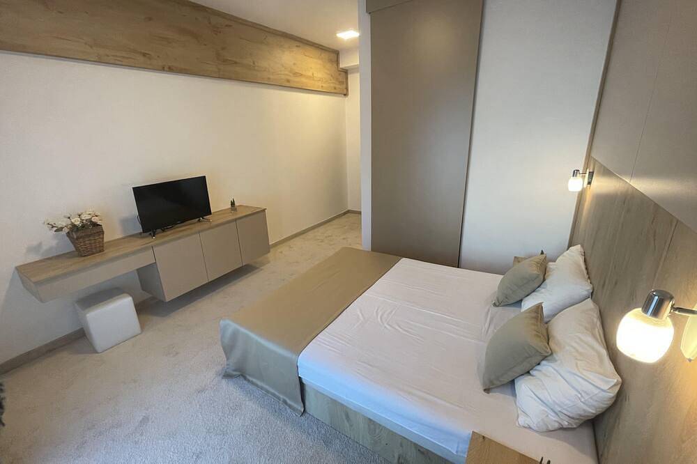 El Mar Double Room with Swimming Pool in Utjeha-Bušat, Montenegro