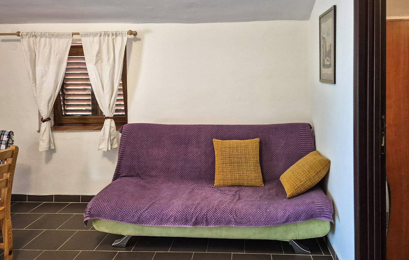 Ganze Ferienwohnung, Reizendes Apartment mit Meerblick und Terrasse in Karlobag in Karlobag, Naturpark Velebit