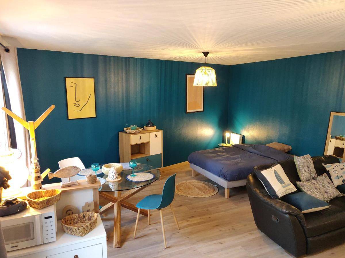 Appartement entier, One-Bedroom Apartment in Saint-Brieuc, Côte de Goëlo