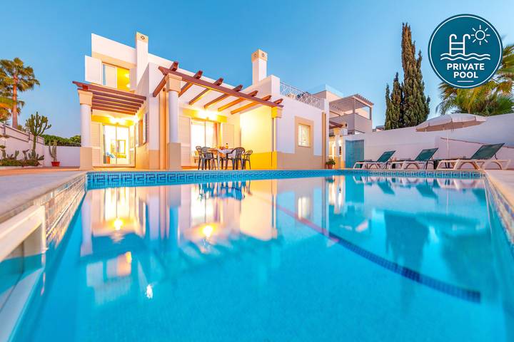 Villa para 8 pessoas, com Varanda e Terraço e ainda Jardim em Albufeira