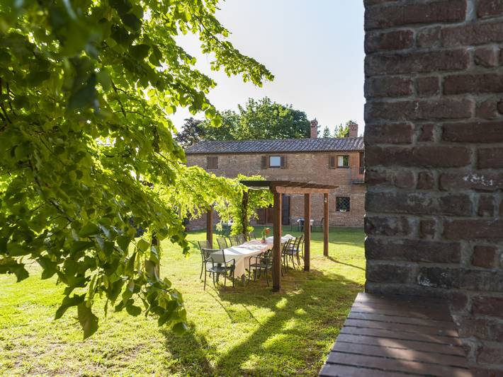 Casa vacanza per 7 persone, con Balcone e Terrazza nonché Giardino e Panorama a Castiglione del Lago