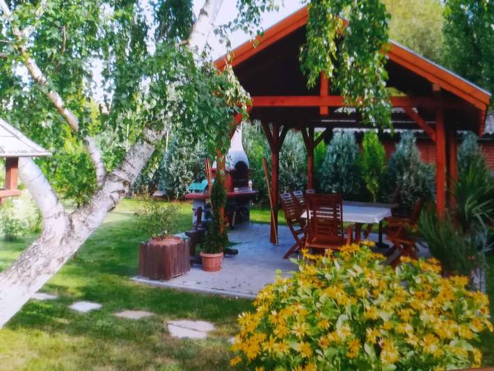 Appartement de vacances entier, Appartement de vacances avec pavillon de jardin et barbecue in Balatonszárszó, Rive sud du lac Balaton