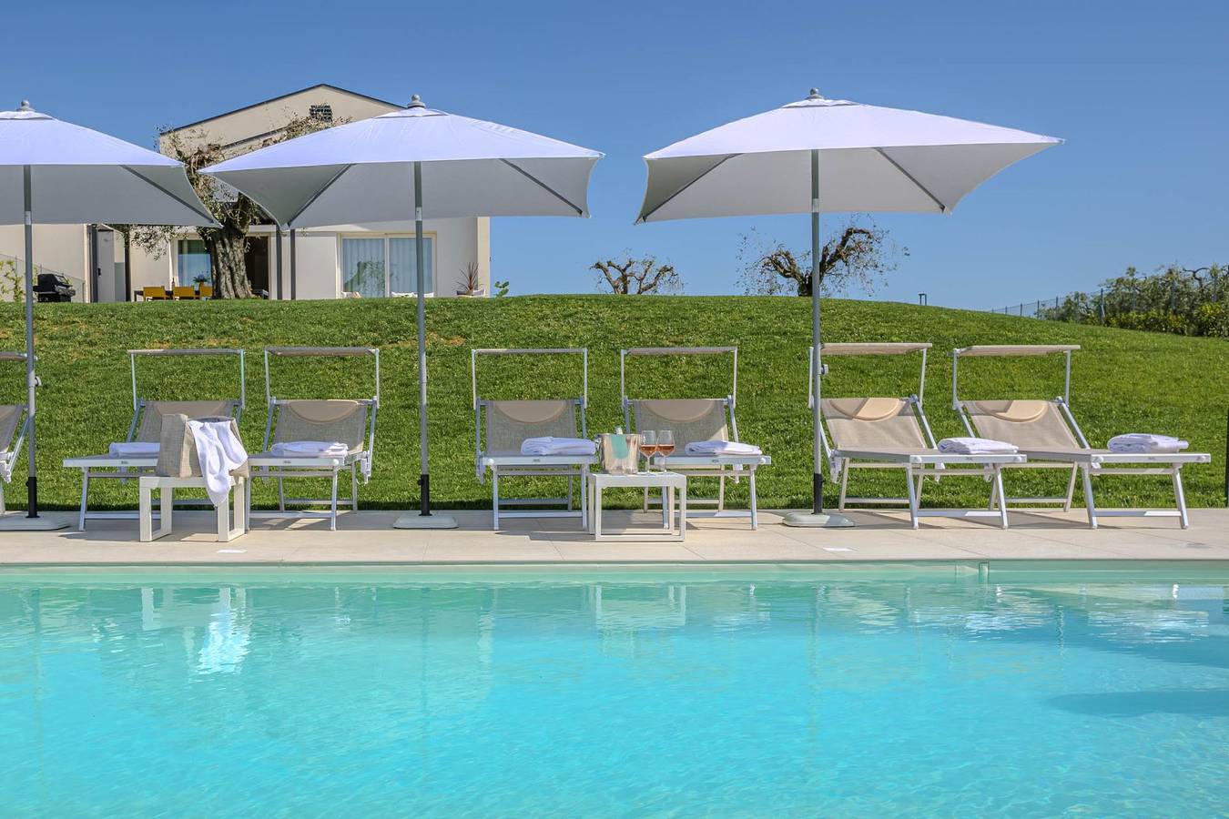 Villa Alice in Montecosaro, Côte Adriatique Marken