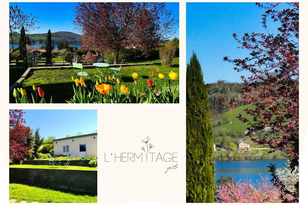 Charming Villa with Parking, Garden & City Center 1.5km Away in Bilieu, Lake Paladru