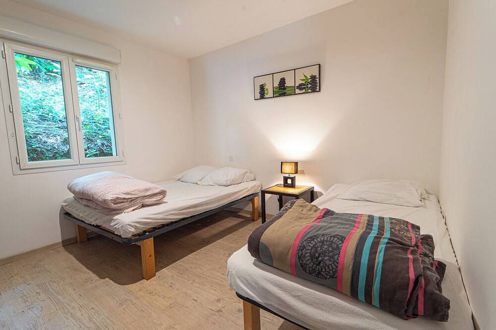 Gîte Cévennes de plein pied tout confort  avec piscine privative 12 pers in Branoux-les-Taillades, Parc national des Cévennes