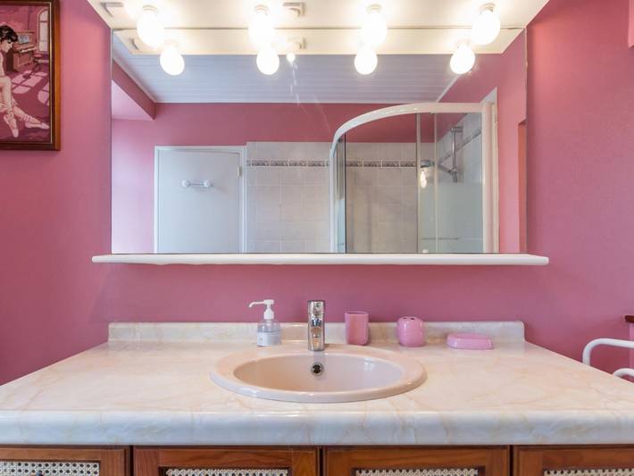 Gîte pour 6 personnes, avec jardin, animaux acceptés à Saint-Martin-de-Cenilly - 4