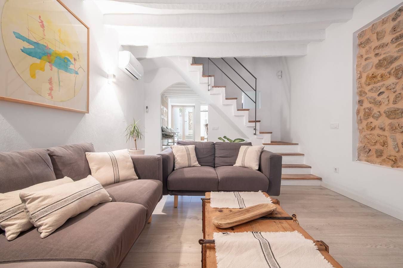 Ferienhaus 'La Roca' mit Bergblick, Wi-Fi und Klimaanlage in Pollença Stadt, Pollença