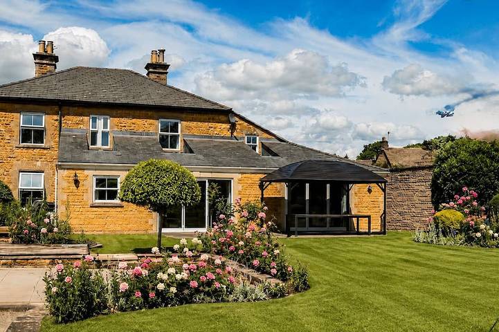 Holiday rental for 14 people, with garden and hot tub in Bourton-on-the-Water