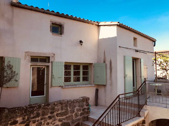 Gîte pour 16 personnes, avec piscine et terrasse