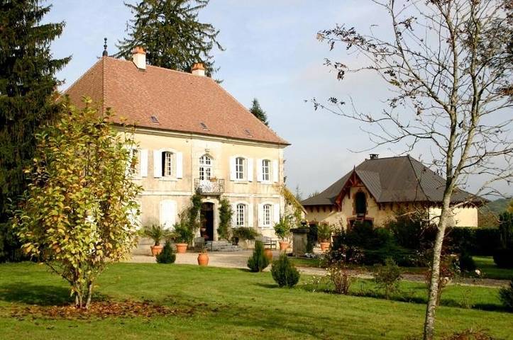 Location de vacances pour 10 personnes, avec Balcon et Terrasse ainsi que Jardin et Vue dans Villers-Farlay