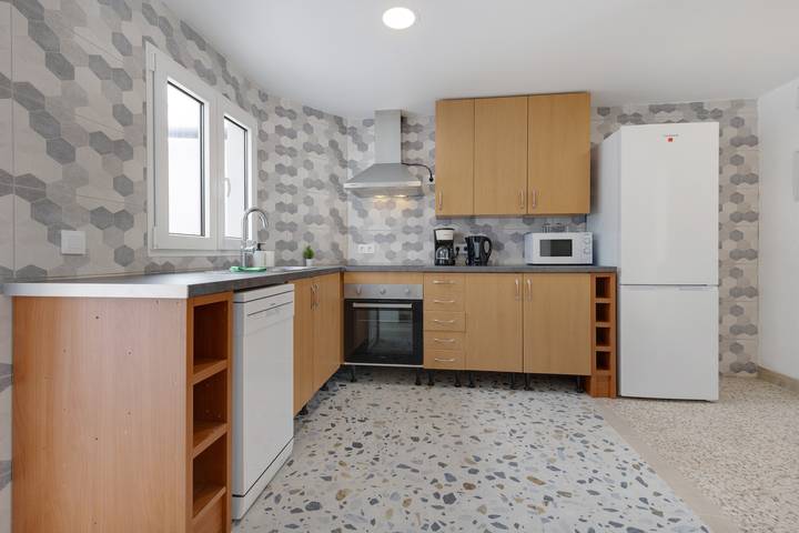 Apartamento entero, Apartamento Vacacional 'Edificio El Baifo Loco - Milena' con Vistas al Mar y Balcón in Gran Tarajal, Tuineje