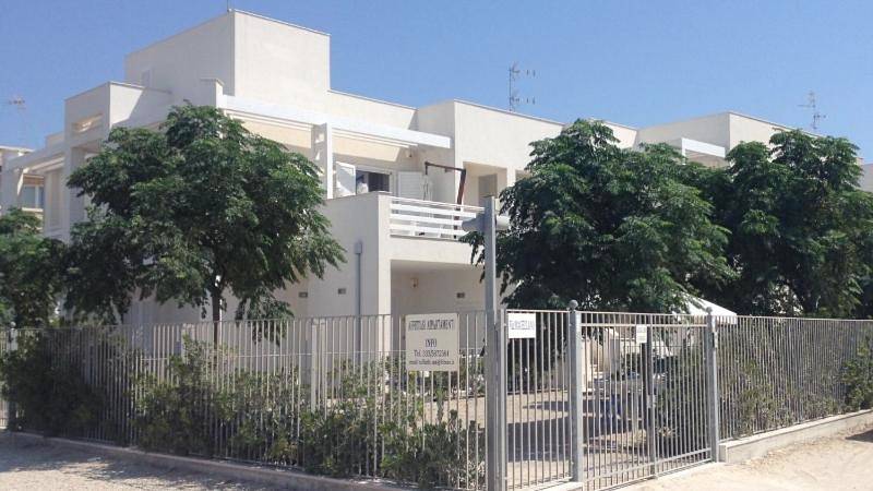 Ferienwohnung für 6 Personen, mit Ausblick und Garten in Torre Lapillo - 2