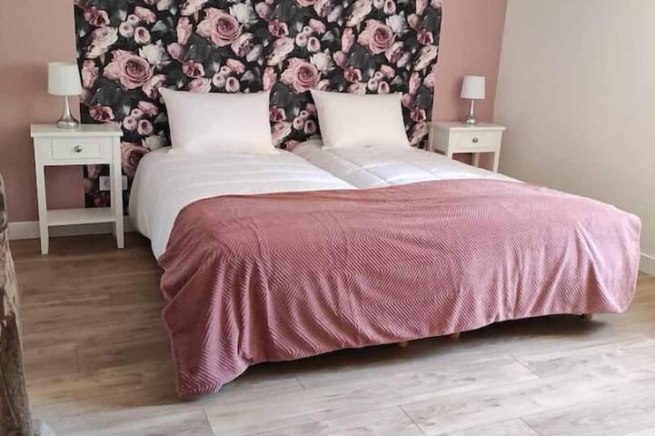 Gîte pour 4 personnes, avec piscine ainsi que jardin et terrasse à Lacapelle-Marival - 4