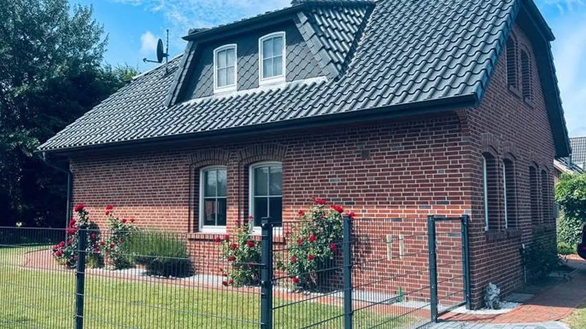 Ferienhaus für 6 Personen, mit Balkon und Garten - 1
