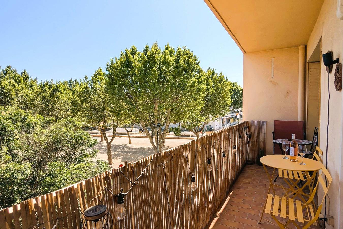 Ganze Wohnung, Ferienwohnung für 4 Personen mit Balkon in La Garde, Toulon Region