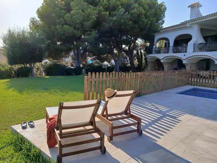 Villa für 8 Personen, mit Garten und Ausblick sowie Pool, kinderfreundlich in Moraira - 4