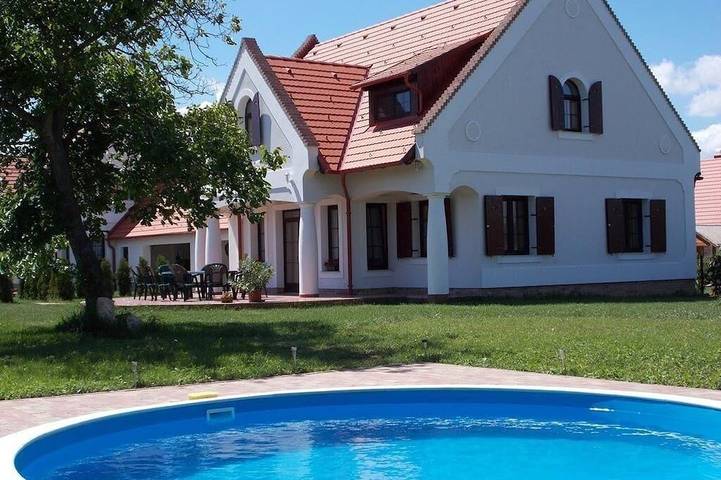 Ferienhaus für 17 Personen, mit Garten - 1