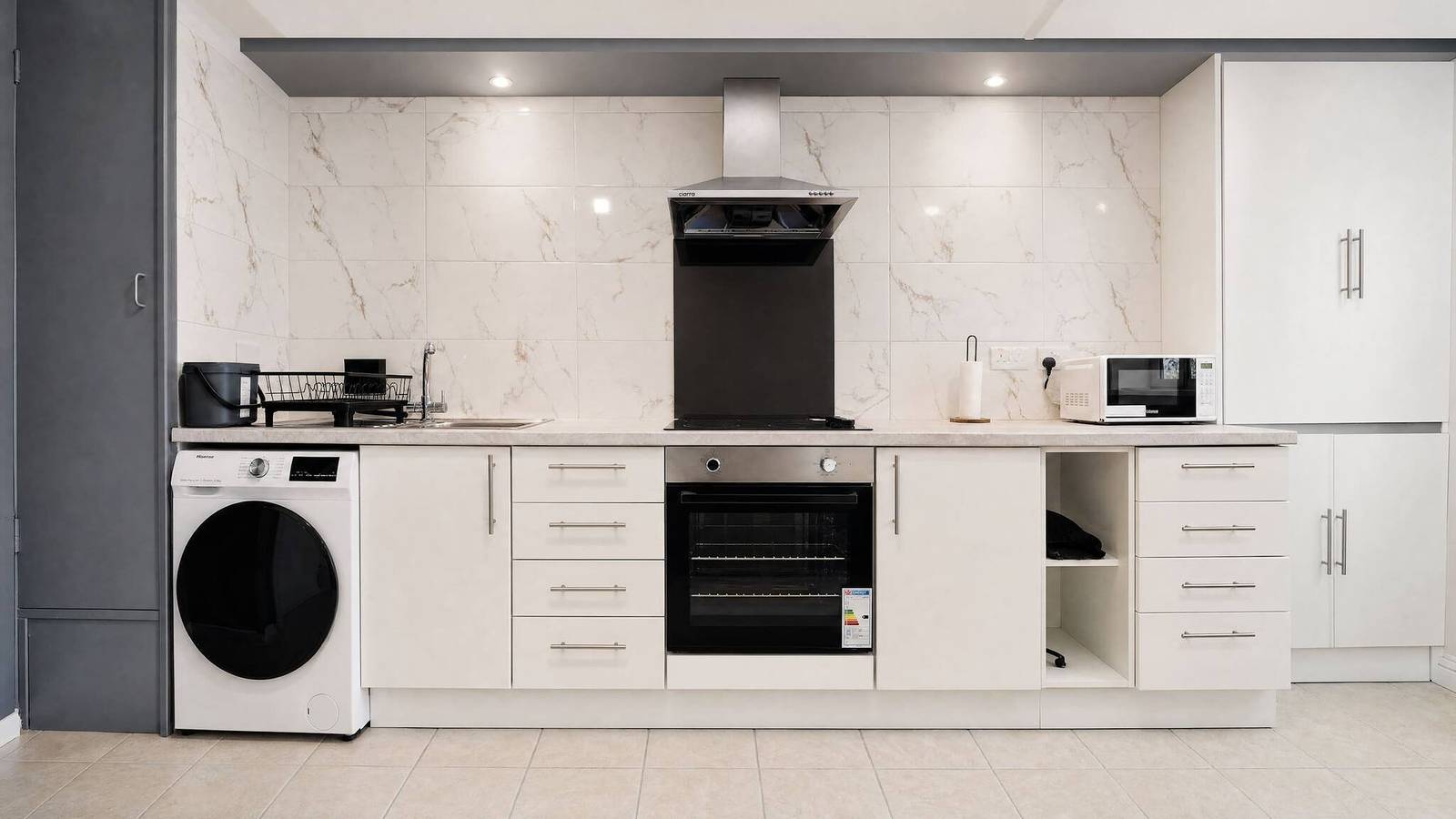 Entire apartment, Free Parking 2Br Sleeps 5 Close to Jr Hospital in Oxford, Oxfordshire