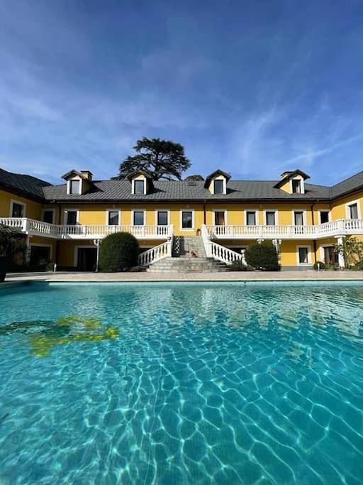 Villa pour 10 personnes, avec Piscine et Sauna dans Massif du Mont-Blanc