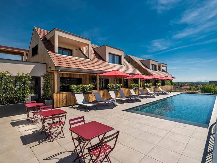Hôtel pour 2 personnes, avec Jacuzzi et Terrasse ainsi que Jardin et Piscine à Eguisheim