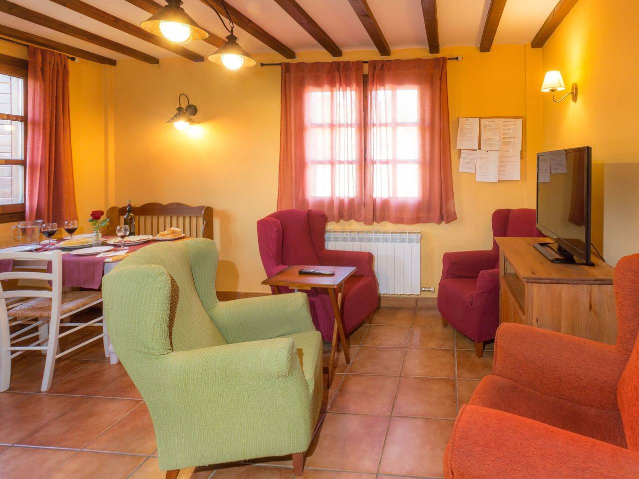 Mit Grill in Fresneda de la Sierra Tirón (kommunhuvudort), Burgos eanangoddi