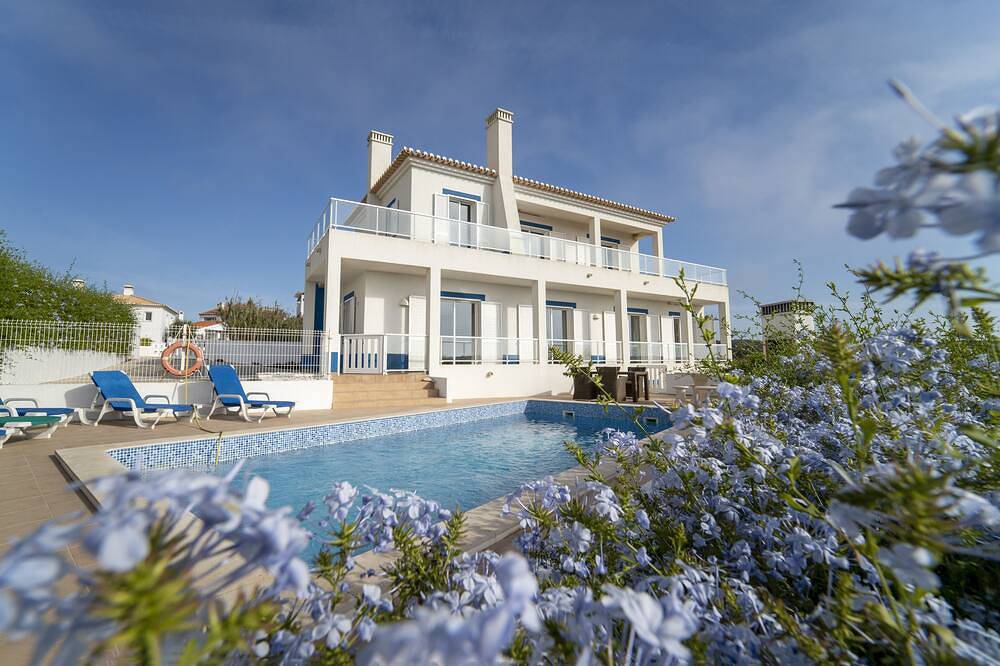 Seascape - Surf, Family & Comfort in Bordeira, Parque Natural del Suroeste Alentejano y Costa Vicentina