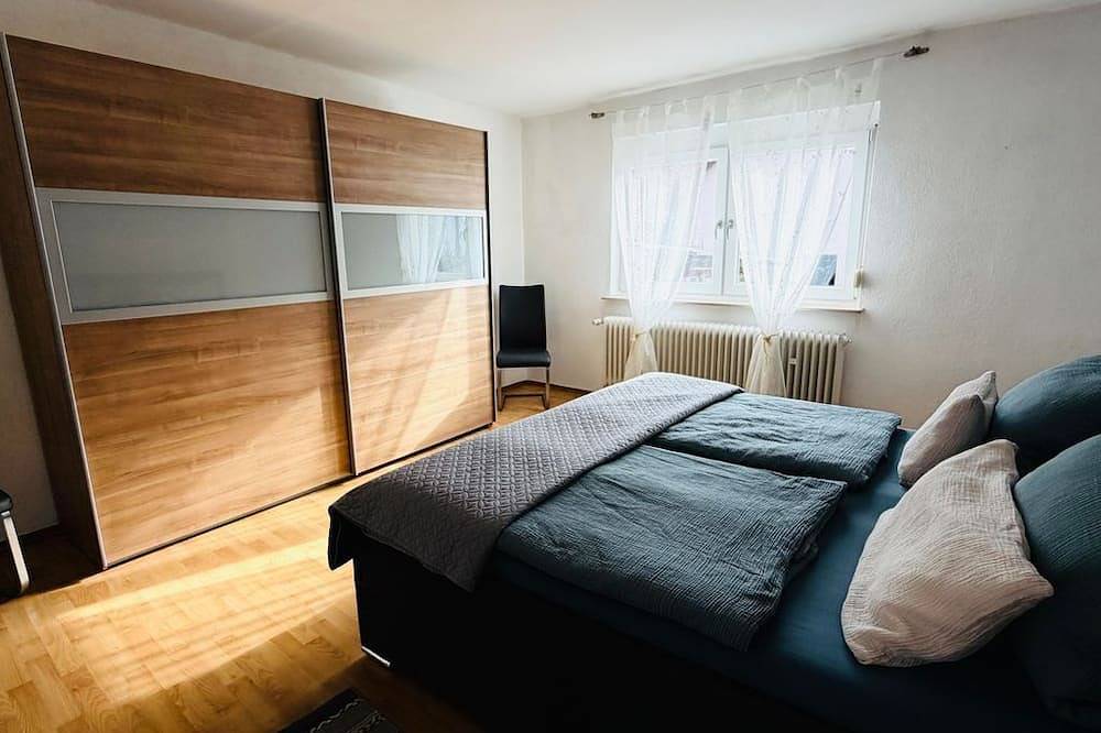 Ganze Wohnung, Ferienwohnung Gaby - im Weingut Doll - Ferienwohnung Gaby in Gleiszellen-Gleishorbach, Südliche Weinstraße