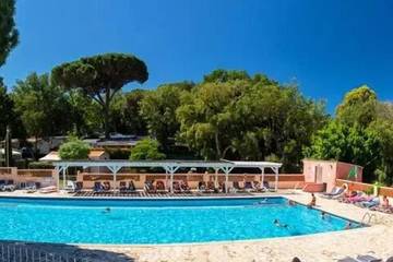 Camping pour 6 Personnes dans Gassin, Région de Draguignan, Photo 3