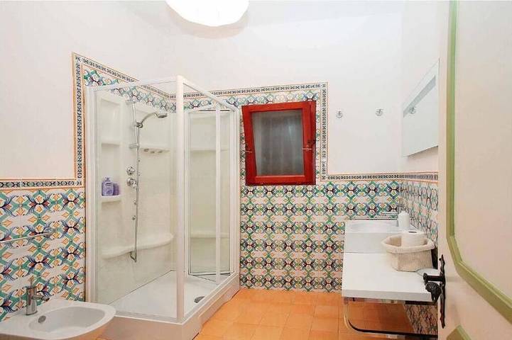 Fantastic cliffside villa—with ocean views on the Amalfi Coast in Praiano, Sorrento Coast