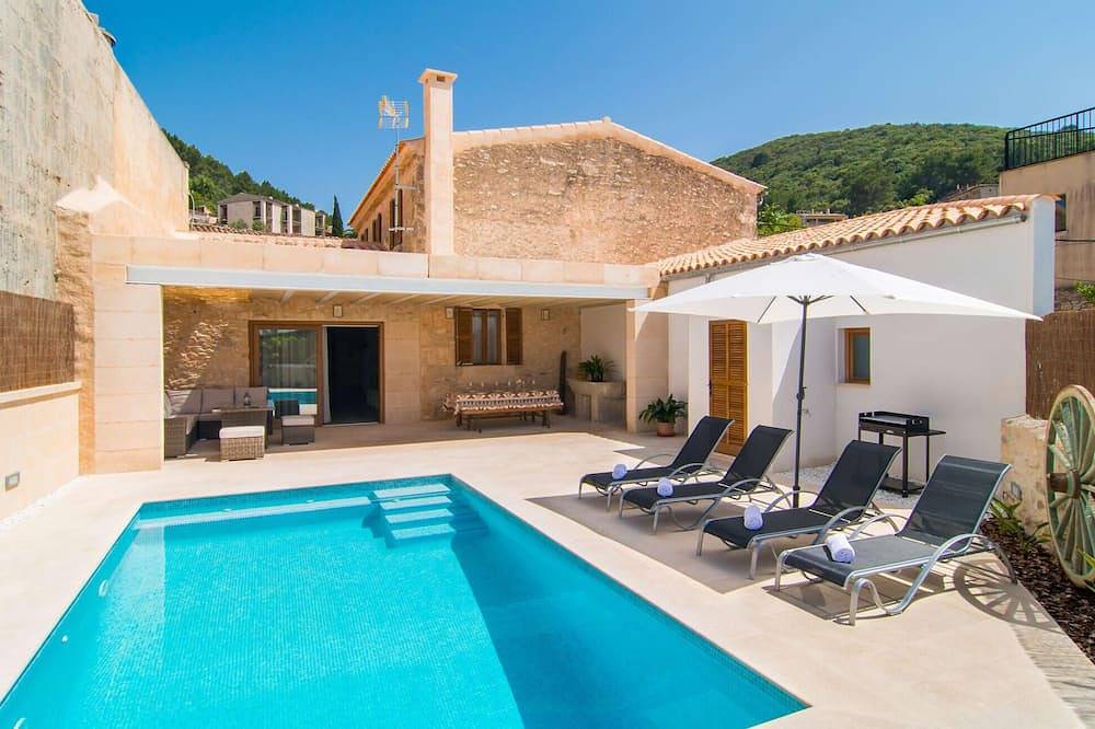 Lovely home in Llucmajor with private swimming pool, can be inside or outside in Randa (Mallorca), Algaida