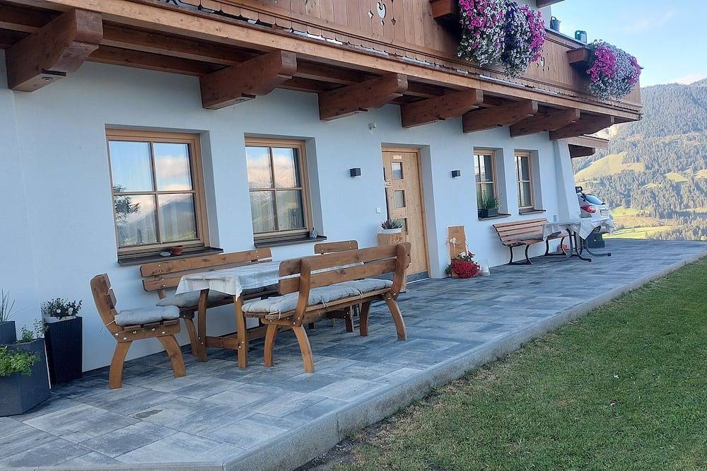 Ganze Wohnung, Urlaub am neu errichteten, familienfreundlichen  Bauernhof Egg in Fieberbrunn, Bezirk Kitzbühel