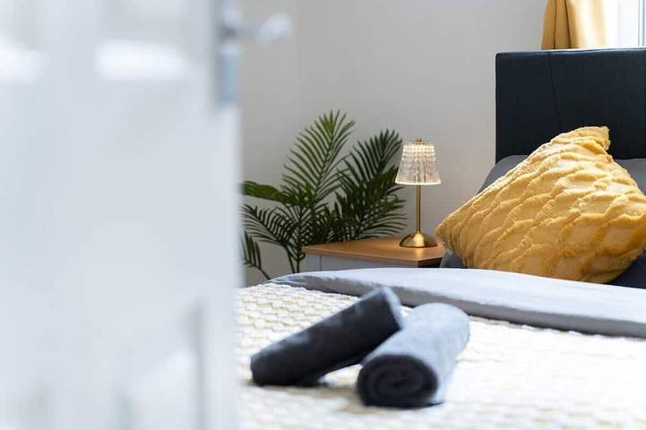 Open Mind Property - Luxury 5 Beds & Free Parking in Portsmouth, Südostengland