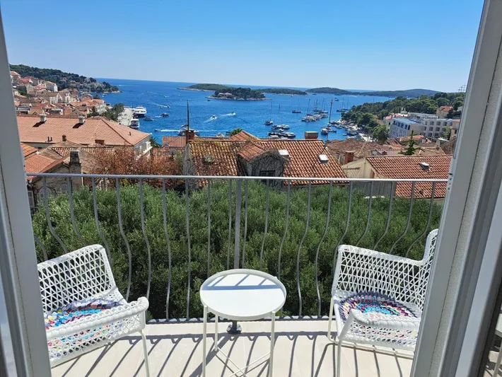 Holiday apartment for 3 people, with balcony and view - 1