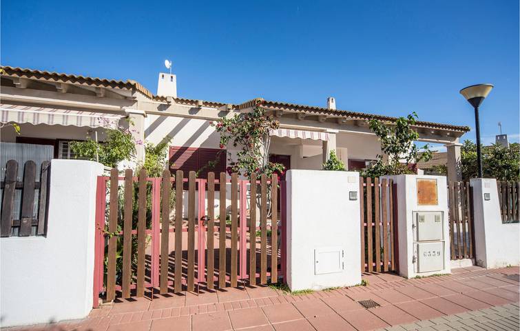 Apartamento para 6 personas, con Terraza además de Jardín y Piscina en Sagunto
