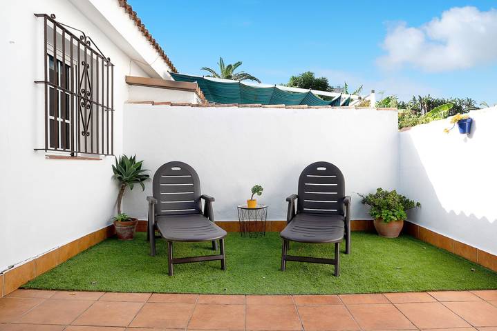 Apartamento entero, Apartamento en la Playa 2 con terraza y Wi-Fi que admite mascotas in La Fontanilla, Conil de la Frontera