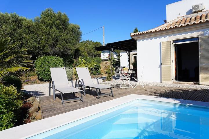 Location de vacances pour 4 personnes, avec jardin et balcon dans Santa Catarina da Fonte do Bispo