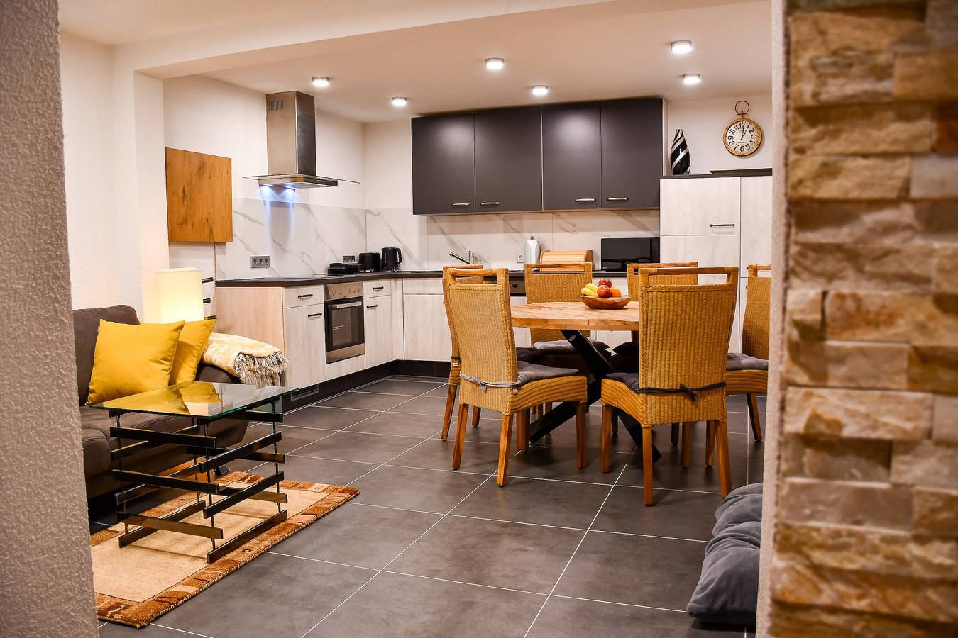 Ganze Wohnung, Ferienwohnung 'Dina' mit privater Terrasse, Balkon und Wlan in Haslach im Kinzigtal, Kinzigtal