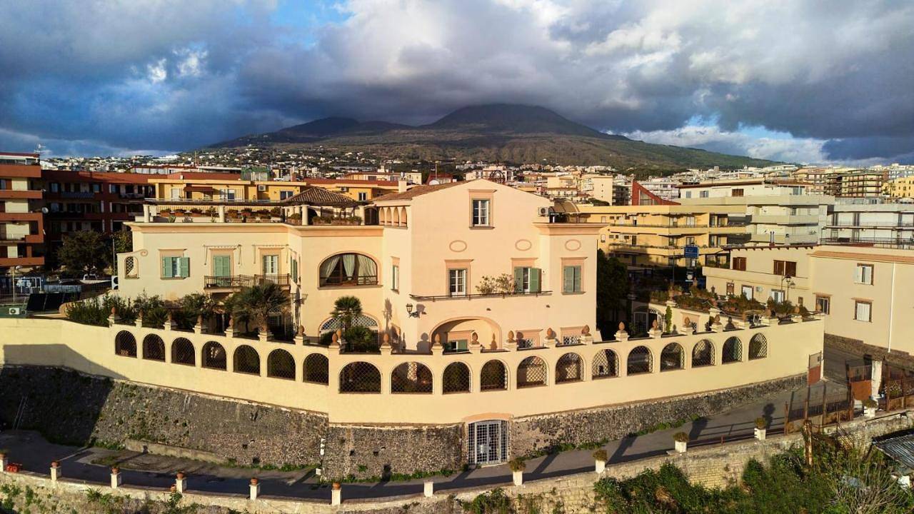 Deluxe Double Room with Balcony and Sea View in Ercolano, Parc national du Vésuve