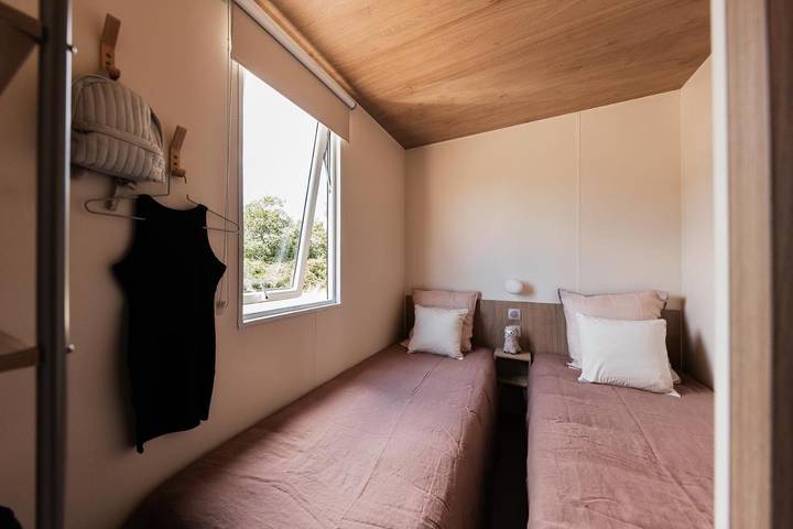 Location de vacances pour 6 personnes, avec bassin pour enfant ainsi que piscine et terrasse à Bessan - 3