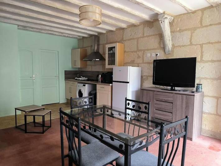 Location de vacances pour 4 personnes, avec vue ainsi que jardin et terrasse à Mosnes - 3